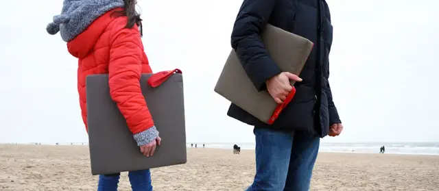 Coussin chauffant sans fil utilisable à la plage, en montagne ou en camping